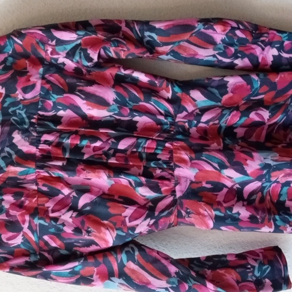 Milly Floral Wrap - Picture 7 of 9